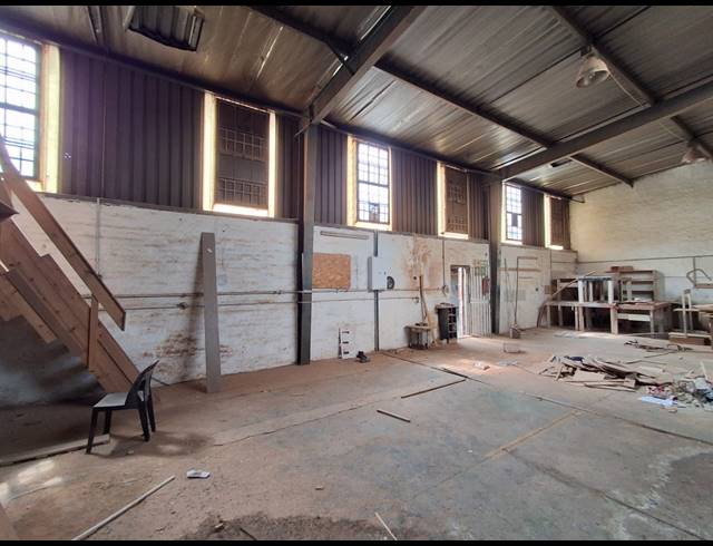 928M² WAREHOUSE TO LET IN DENVER